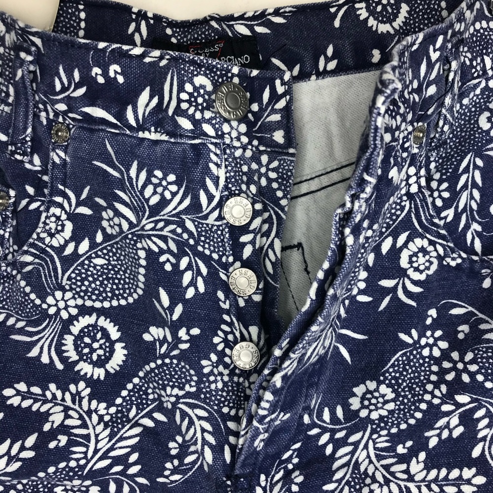 DEADSTOCK NOS GUESS By Georges Marciano Floral and Paisley Button Fly Mom Shorts - Picture 6 of 12